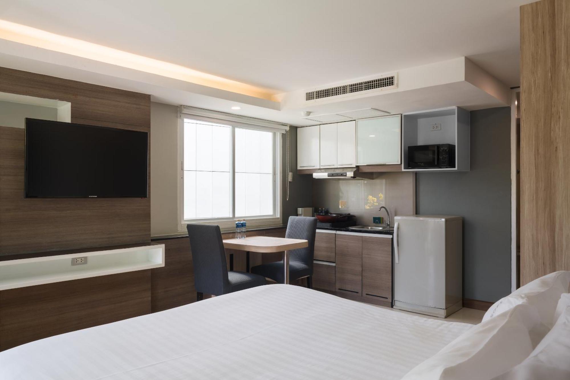 Aspira Suites Sukhumvit 20 Banguecoque Exterior foto