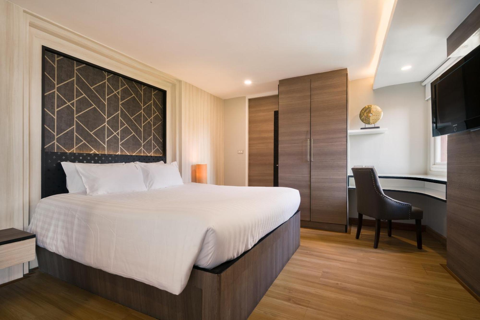 Aspira Suites Sukhumvit 20 Banguecoque Exterior foto